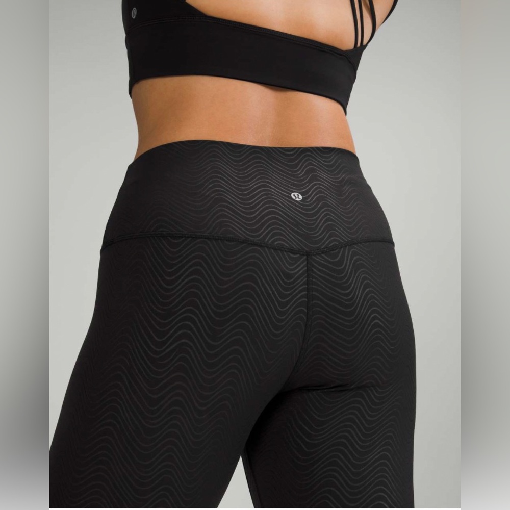 Very rare!!!Lululemon Align High Rise Pant in Aqueous Emboss Black, Size 6